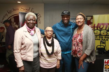 Rickey Smiley Morning Show At Kountry Kitchen In Indy