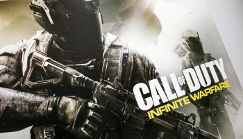 Jordan Clarkson Stops By E3 To Check Out 'Call Of Duty: Infinite Warfare'