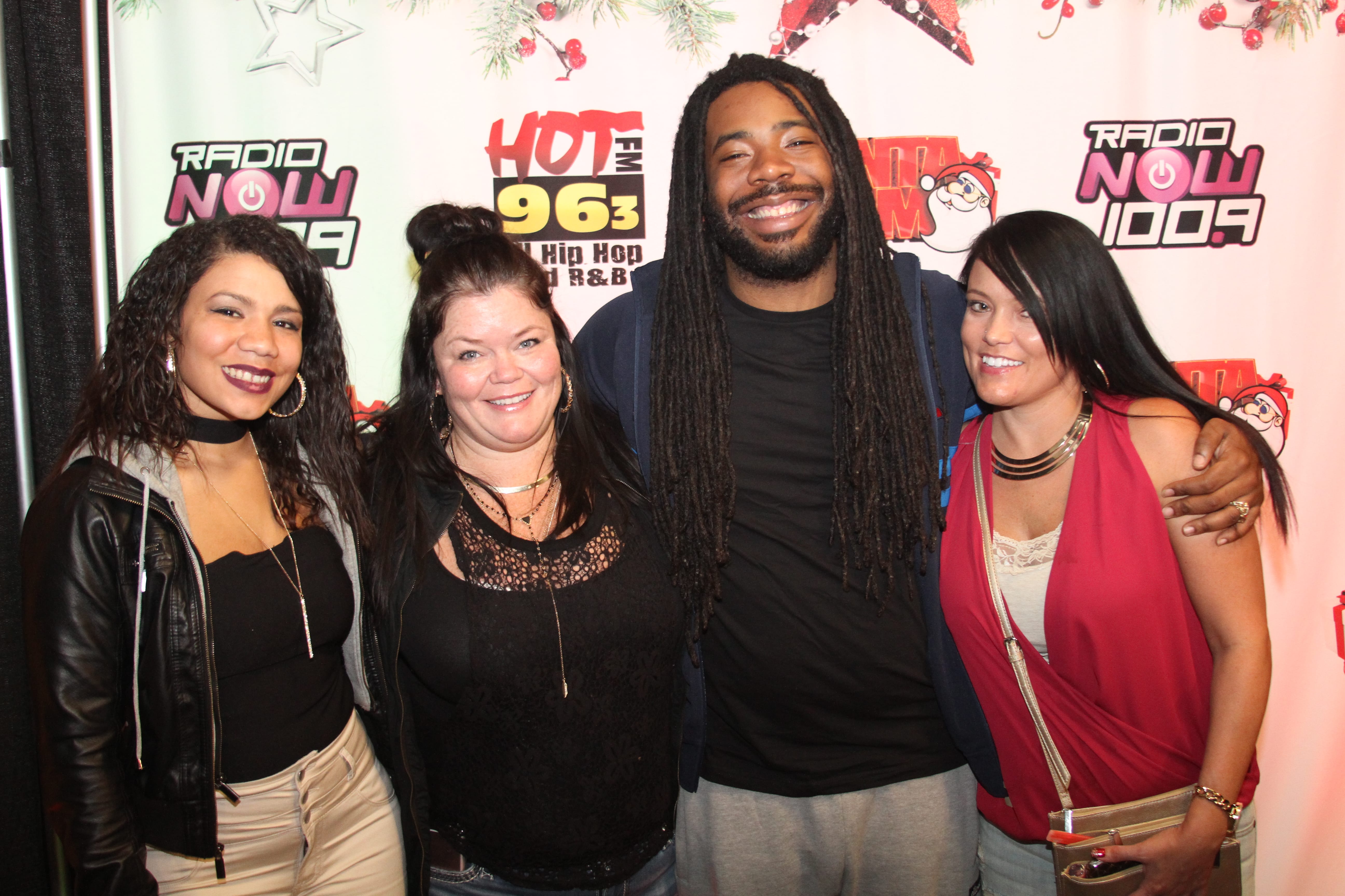 DRAM's Santa Slam Meet and Greet!