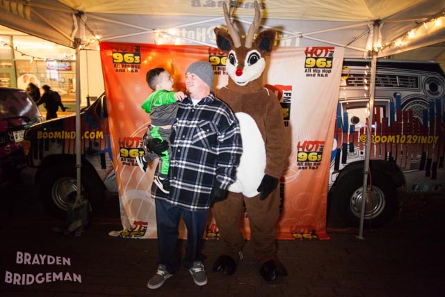 (1) Circle of Lights 2017 - Hot 96.3