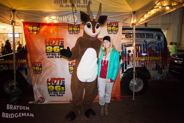 (1) Circle of Lights 2017 - Hot 96.3