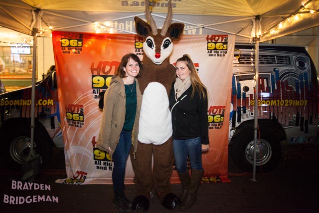 (1) Circle of Lights 2017 - Hot 96.3