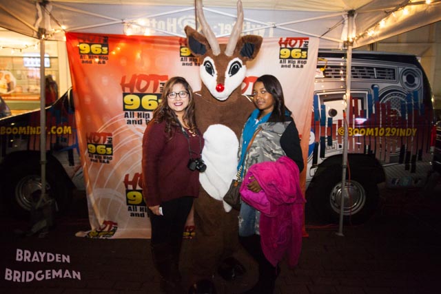 (1) Circle of Lights 2017 - Hot 96.3