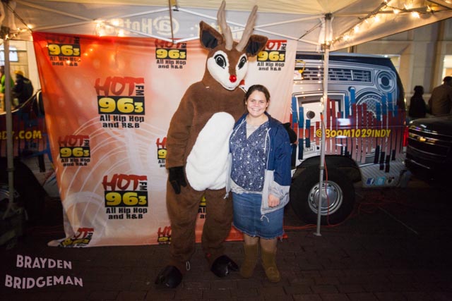 (1) Circle of Lights 2017 - Hot 96.3