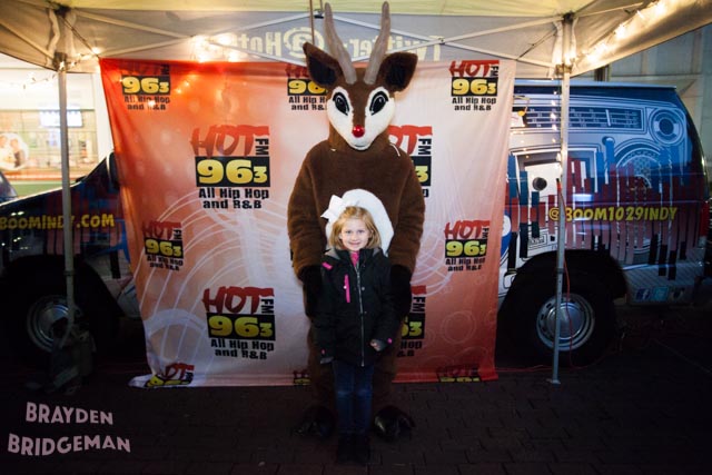 (1) Circle of Lights 2017 - Hot 96.3