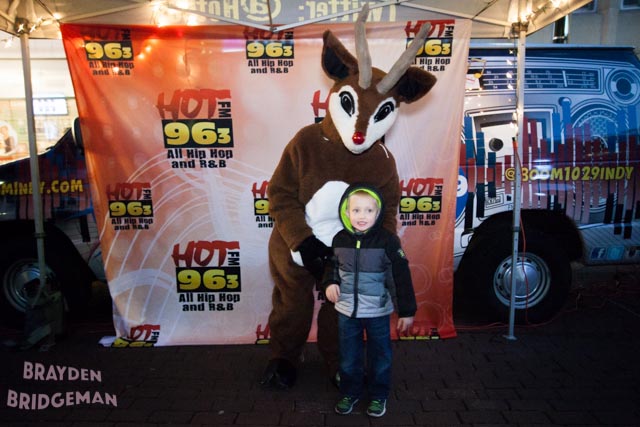 (1) Circle of Lights 2017 - Hot 96.3