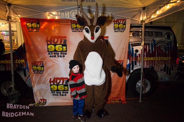 (1) Circle of Lights 2017 - Hot 96.3