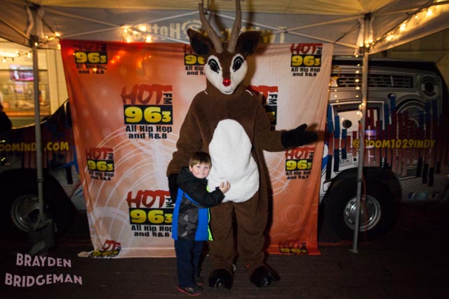 (1) Circle of Lights 2017 - Hot 96.3