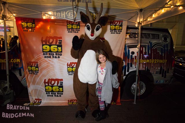 (1) Circle of Lights 2017 - Hot 96.3