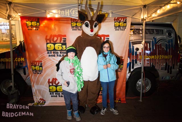 (1) Circle of Lights 2017 - Hot 96.3