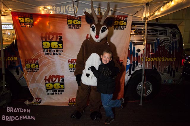 (1) Circle of Lights 2017 - Hot 96.3