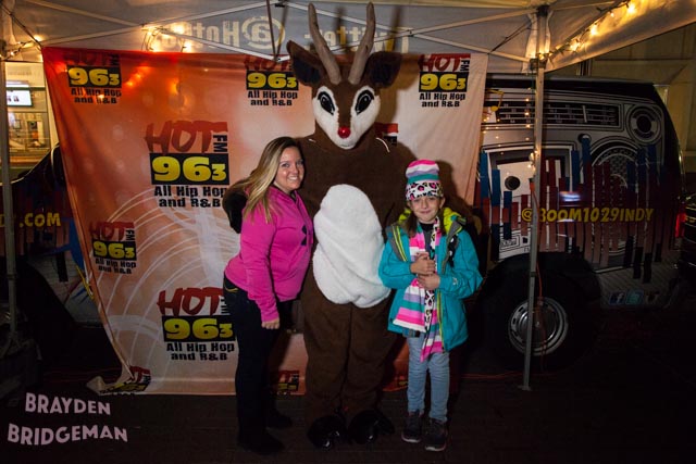 (1) Circle of Lights 2017 - Hot 96.3