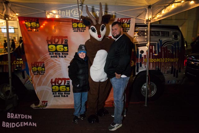 (1) Circle of Lights 2017 - Hot 96.3