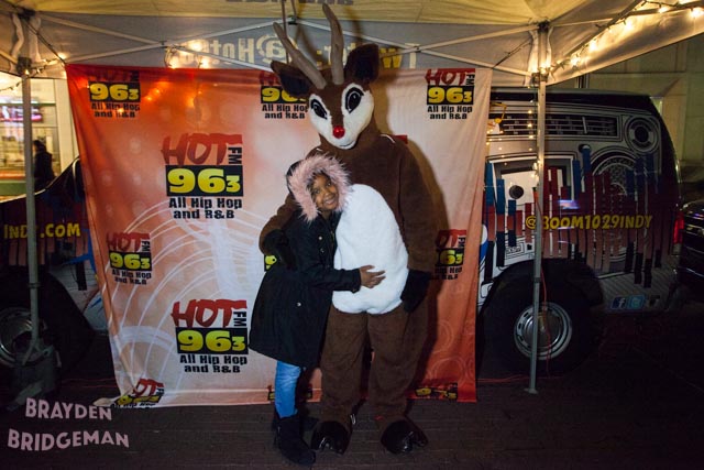 (1) Circle of Lights 2017 - Hot 96.3