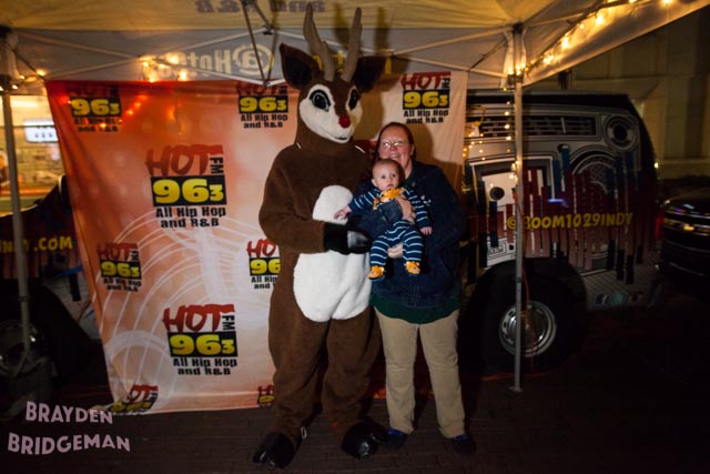 (1) Circle of Lights 2017 - Hot 96.3