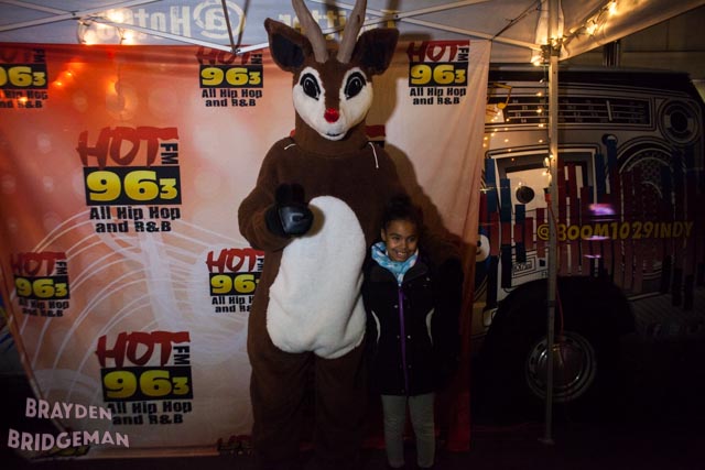 (1) Circle of Lights 2017 - Hot 96.3