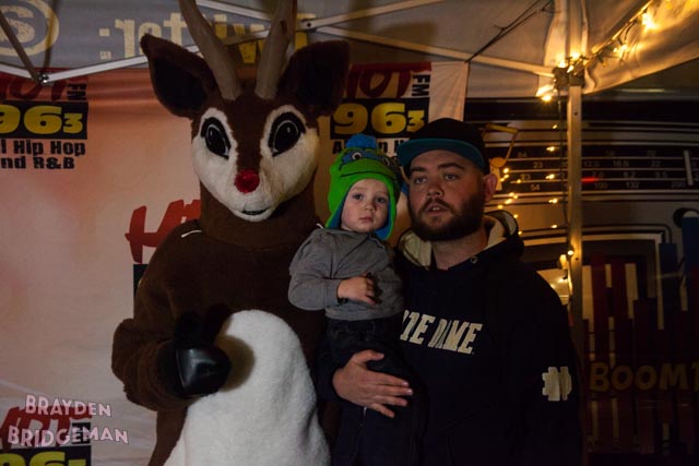 (1) Circle of Lights 2017 - Hot 96.3