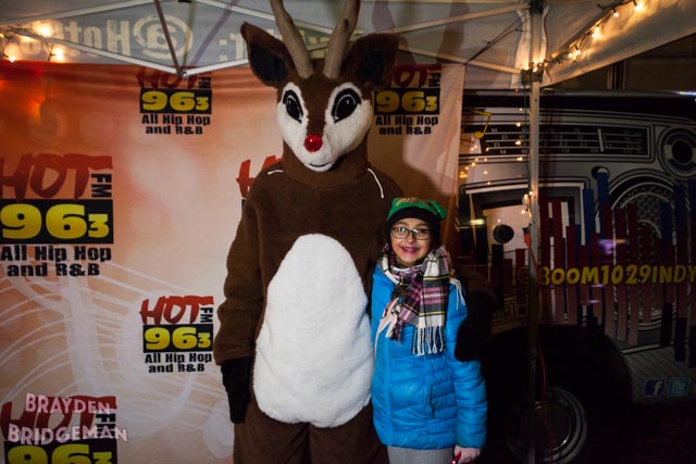 (1) Circle of Lights 2017 - Hot 96.3