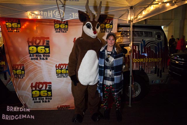 (1) Circle of Lights 2017 - Hot 96.3