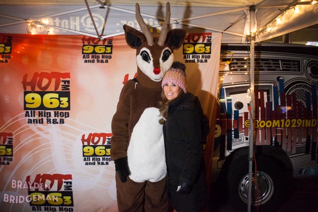 (1) Circle of Lights 2017 - Hot 96.3