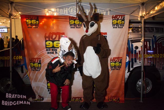 (1) Circle of Lights 2017 - Hot 96.3