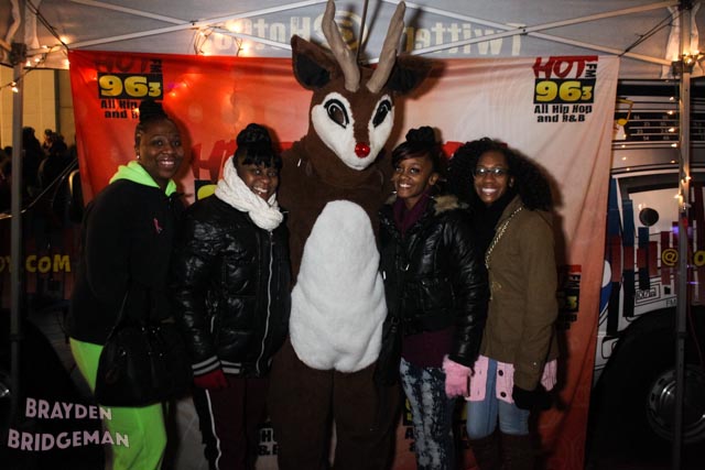 (3) Circle of Lights 2017 - Hot 96.3