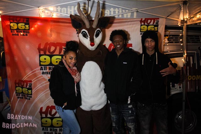 (3) Circle of Lights 2017 - Hot 96.3