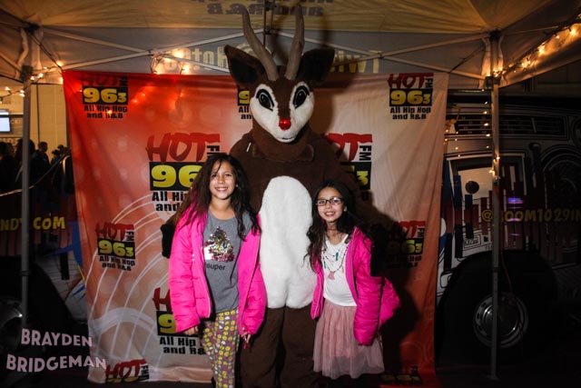 (3) Circle of Lights 2017 - Hot 96.3