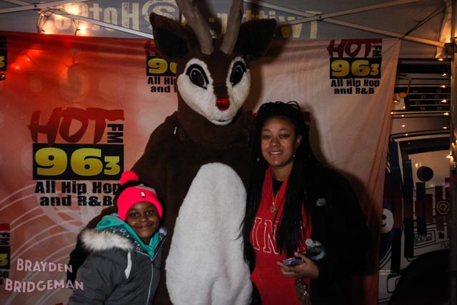 (3) Circle of Lights 2017 - Hot 96.3