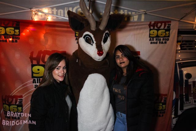 (3) Circle of Lights 2017 - Hot 96.3