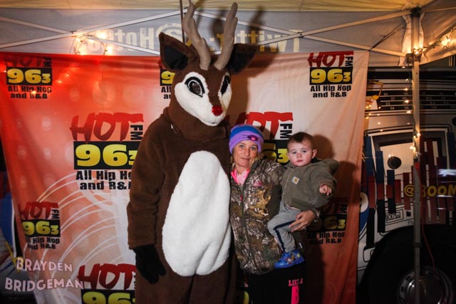 (3) Circle of Lights 2017 - Hot 96.3