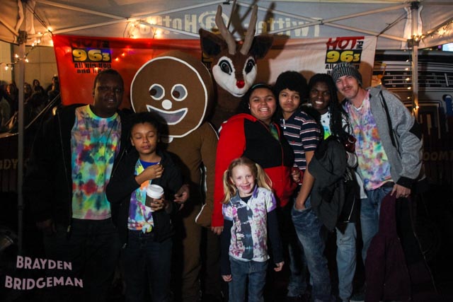 (3) Circle of Lights 2017 - Hot 96.3