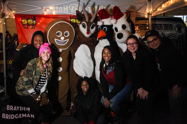 (3) Circle of Lights 2017 - Hot 96.3