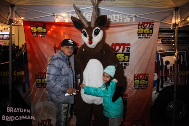 (3) Circle of Lights 2017 - Hot 96.3