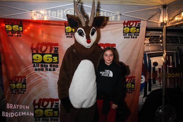 (3) Circle of Lights 2017 - Hot 96.3