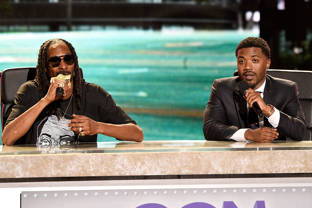 Snoop Dogg is the older cousin to Ray J and Brandy