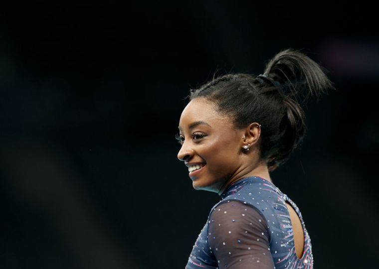 Simone Biles - Gymnastics - 7 medals (4 Gold, 3 Bronze) (2016, 2020 Olympics).
