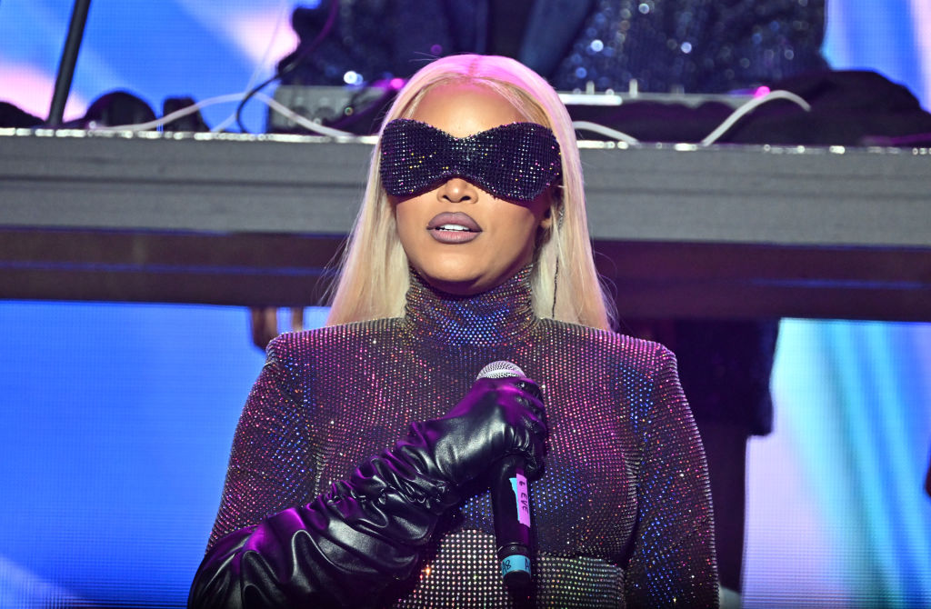 Eve - Daughter of a prominent music family.