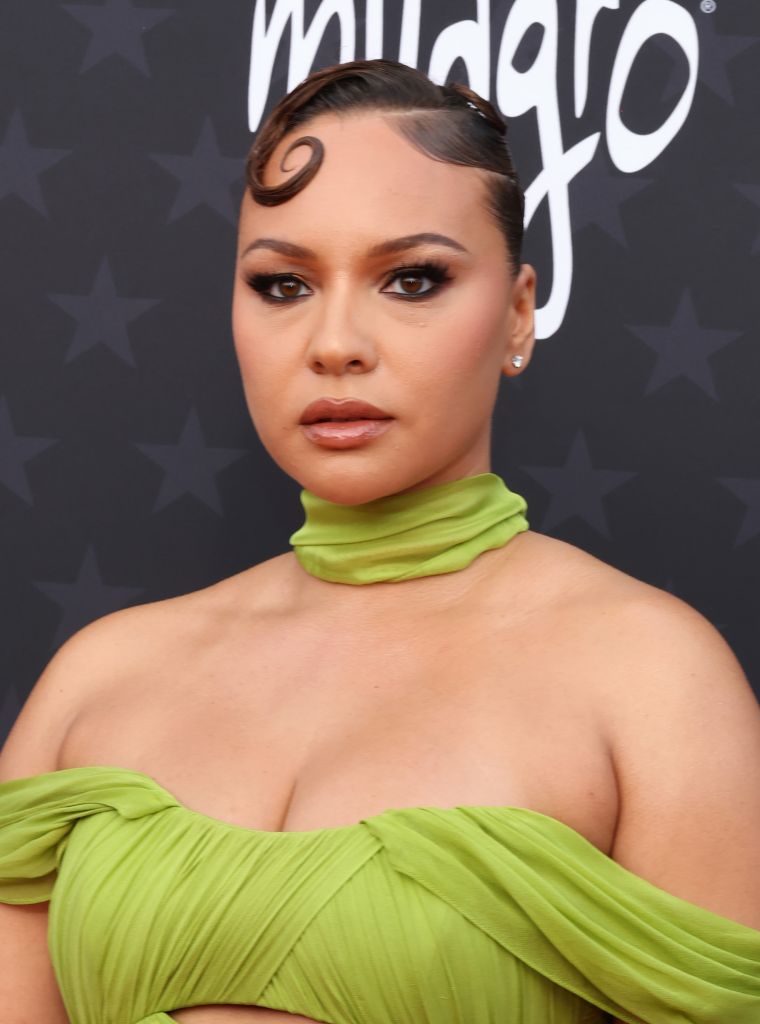 Jasmine Cephas Jones - Daughter of actor Ron Cephas Jones.