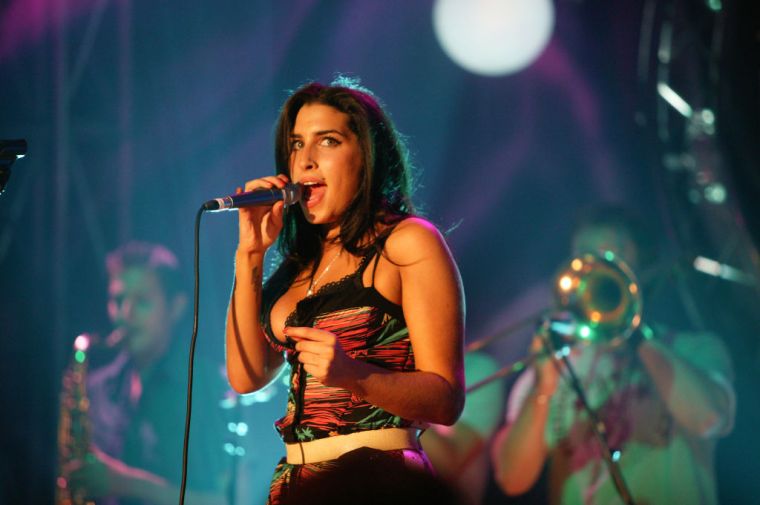 Amy Winehouse on stage during The Nationwide Mercury Prize 2004